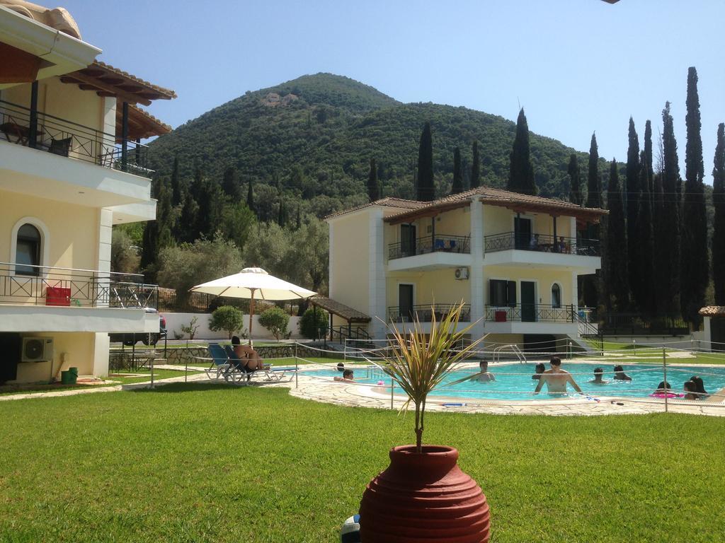 Villa Agni Yénion Екстериор снимка